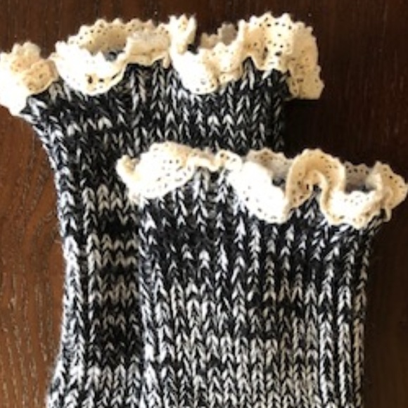 Accessories - Black & White w/Lace Trim Long Knit Boot Cuffs